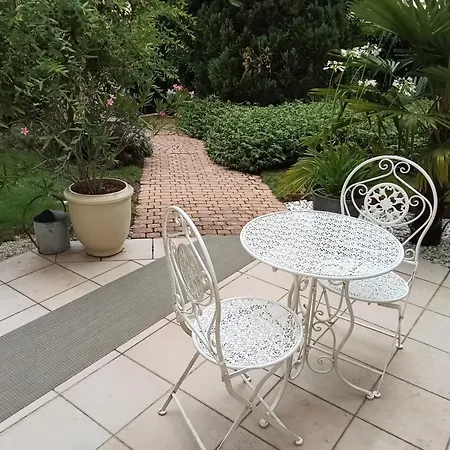 Oree De Villevert 3* サンリス